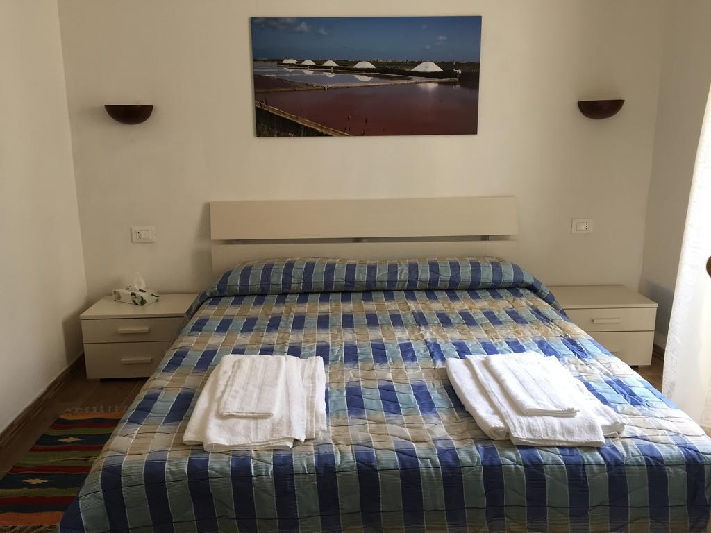 Sale E Vele Apartments Trapani Bagian luar foto